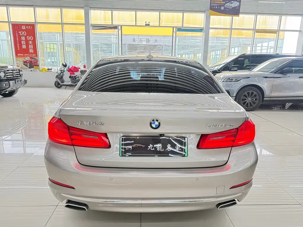 BMW 5 Series New Energy — миниатюра 4