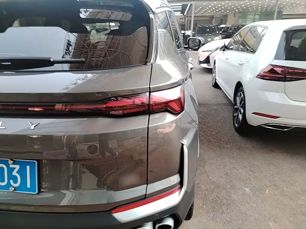 Geely Binyue — миниатюра 8