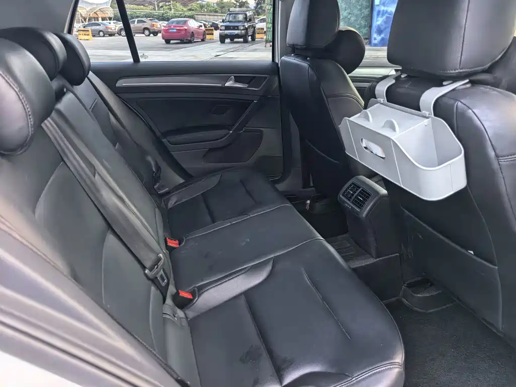 Volkswagen Golf — миниатюра 12