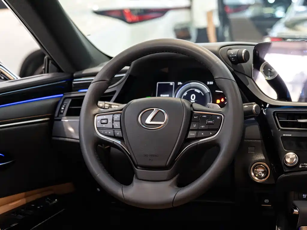 Lexus ES — миниатюра 14