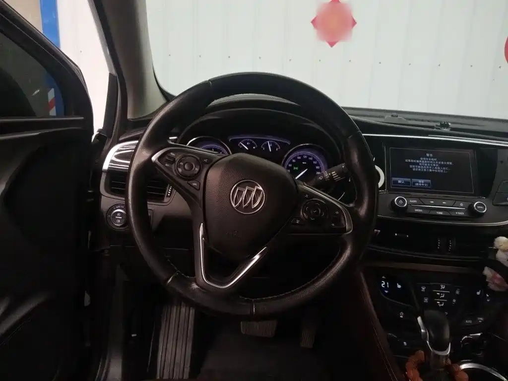 Buick Envision Plus — миниатюра 13