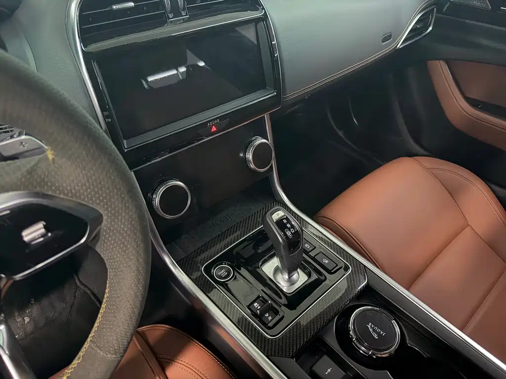 Jaguar XEL — миниатюра 9