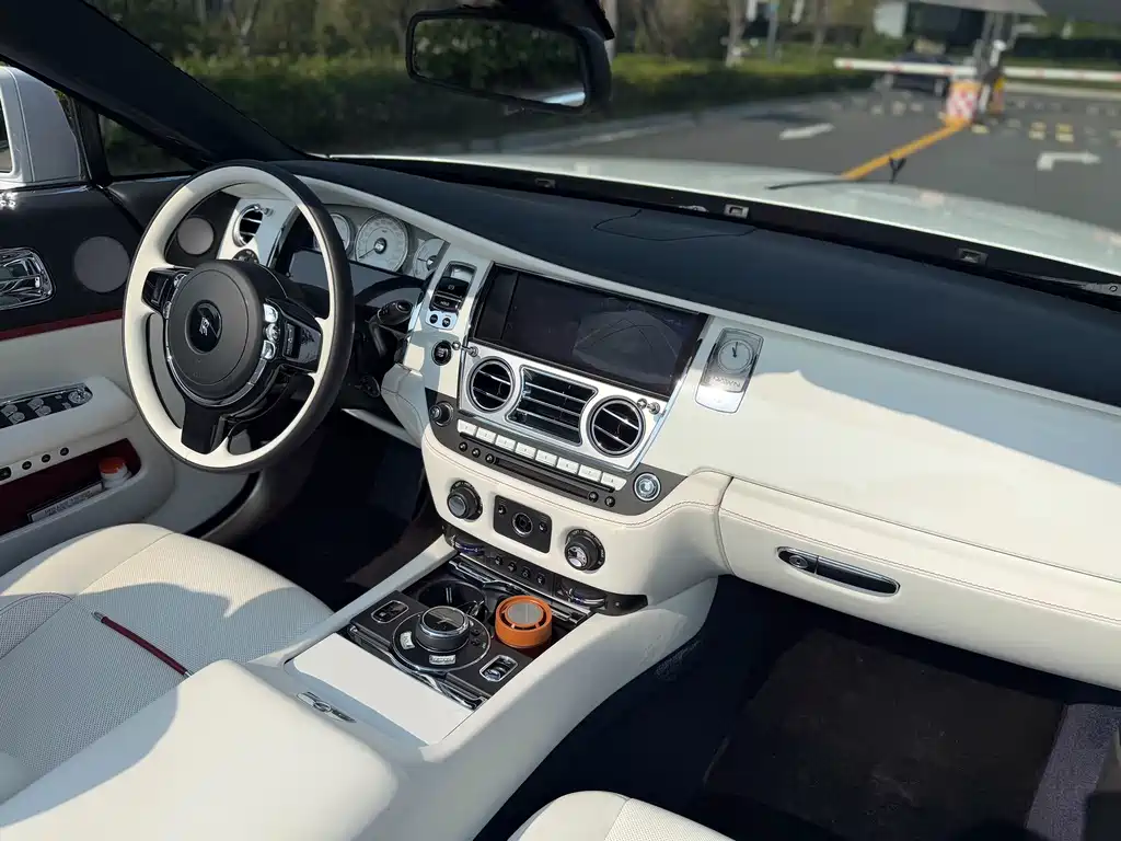 Rolls-Royce Dawn — миниатюра 21
