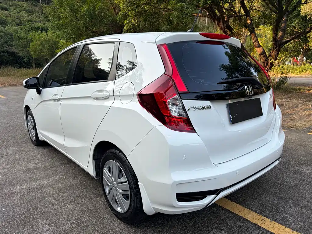 Honda Fit — миниатюра 7
