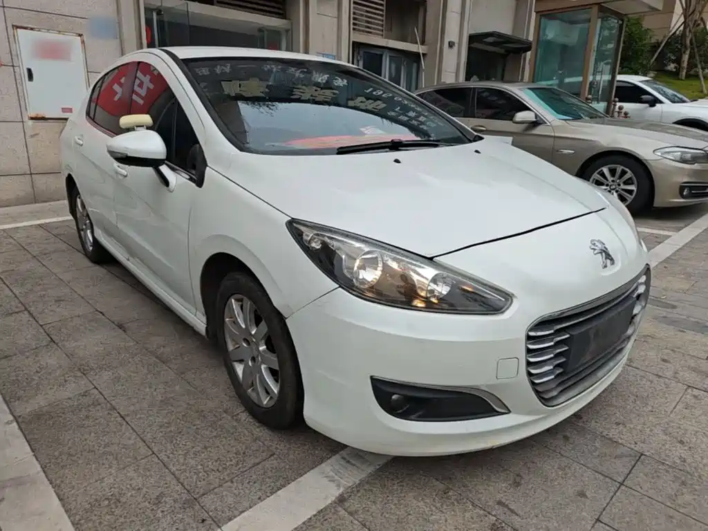 Peugeot 308 — миниатюра 4