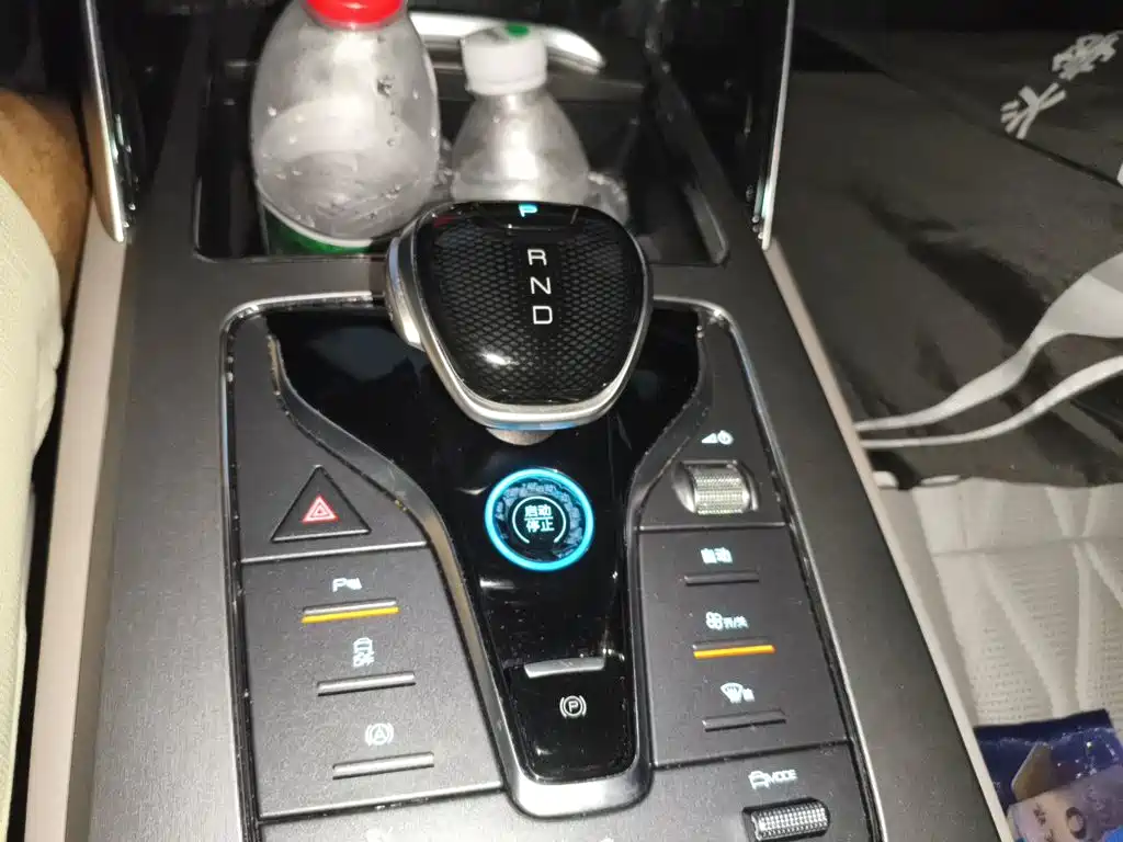 BYD Tang New Energy — миниатюра 15