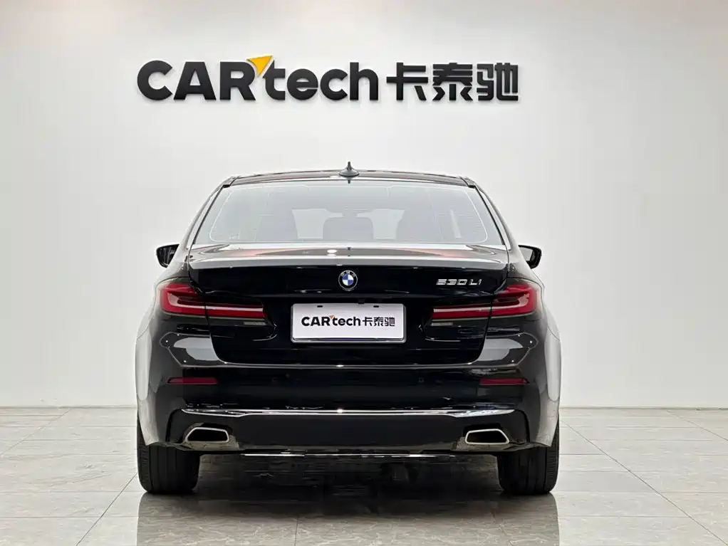 BMW 5 Series — миниатюра 4