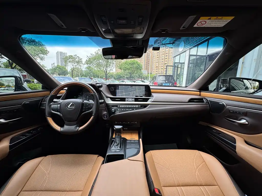 Lexus ES — миниатюра 8