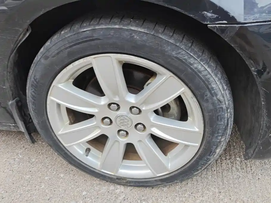 Buick LaCrosse — миниатюра 6