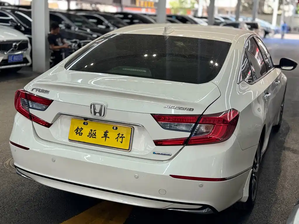 Honda Accord — миниатюра 7