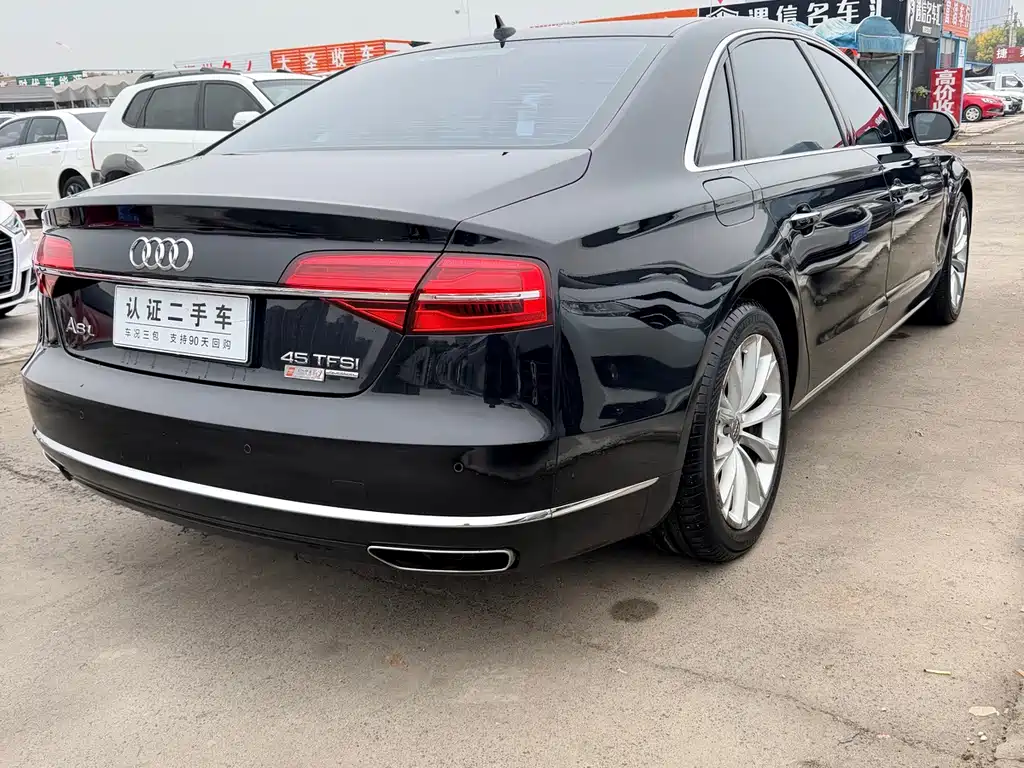Audi A8 — миниатюра 4