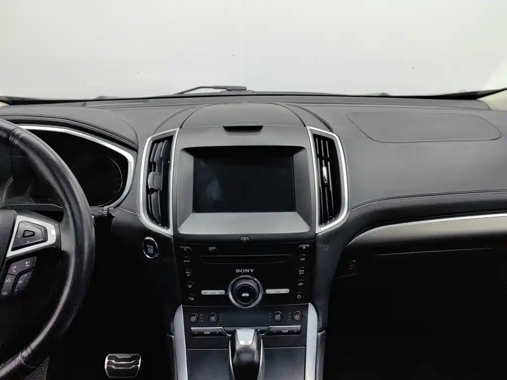 Ford Edge — миниатюра 12