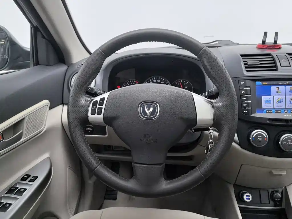 Changan V5 — миниатюра 11