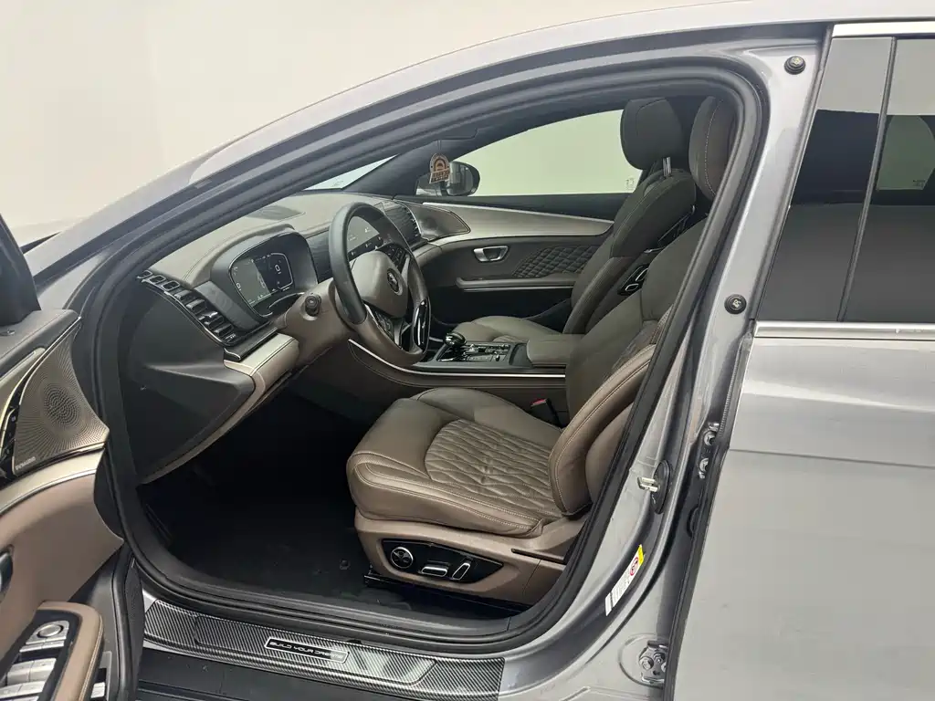 BYD Han — миниатюра 7