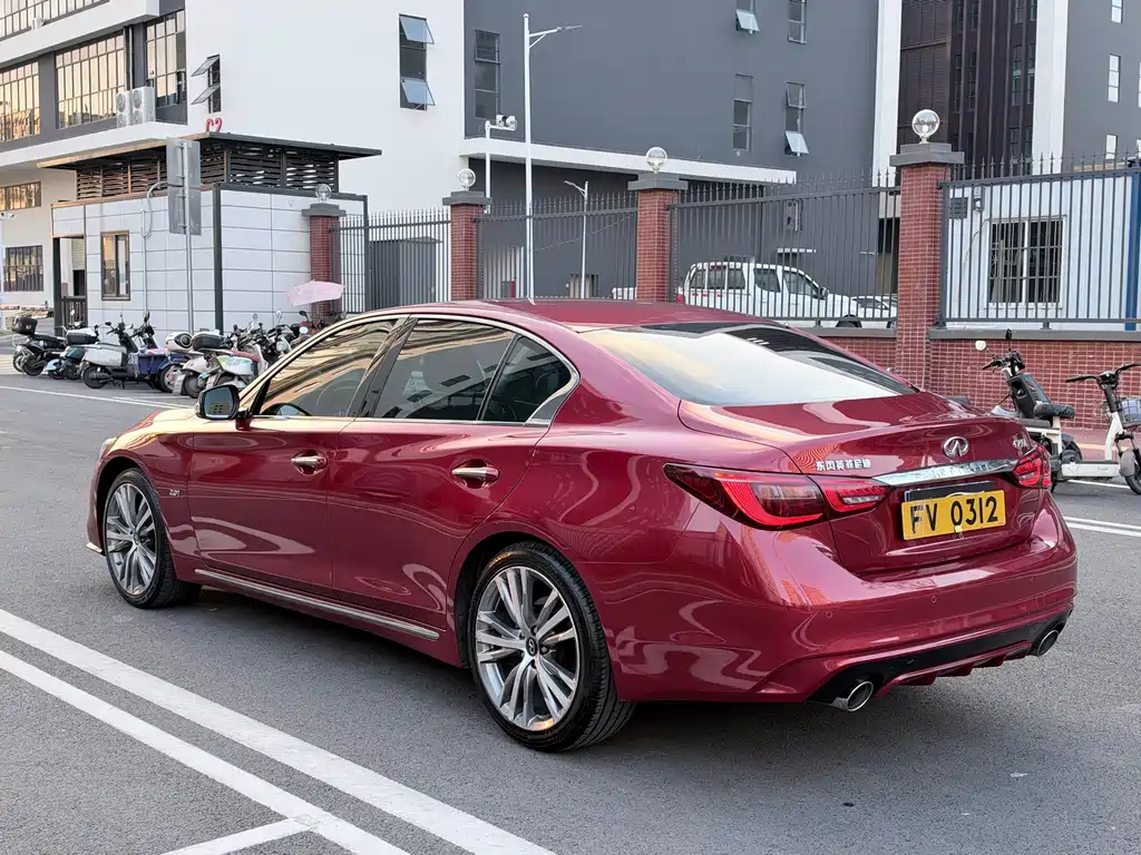 Infiniti Q50L — миниатюра 8