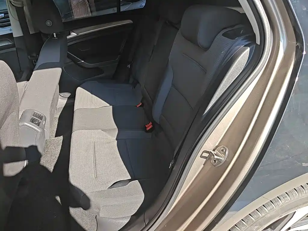 Volkswagen Golf — миниатюра 17
