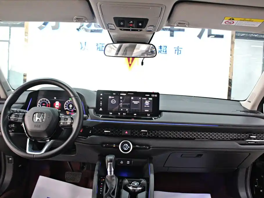 Honda Accord — миниатюра 10