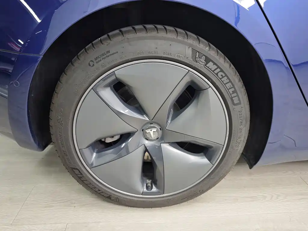 Tesla Model 3 — миниатюра 57