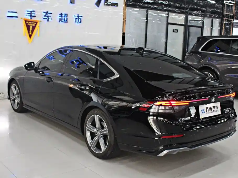 Honda Accord — миниатюра 14