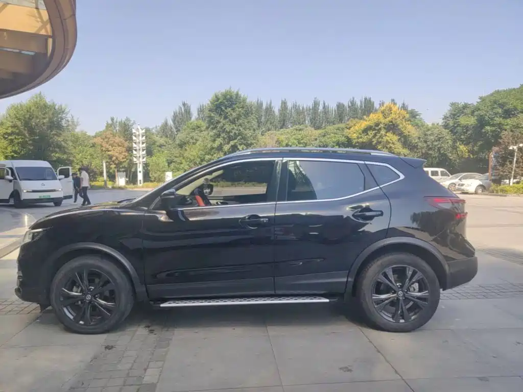 Nissan Qashqai — миниатюра 5