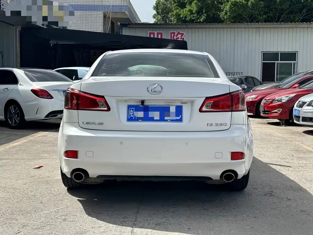 Lexus IS — миниатюра 6