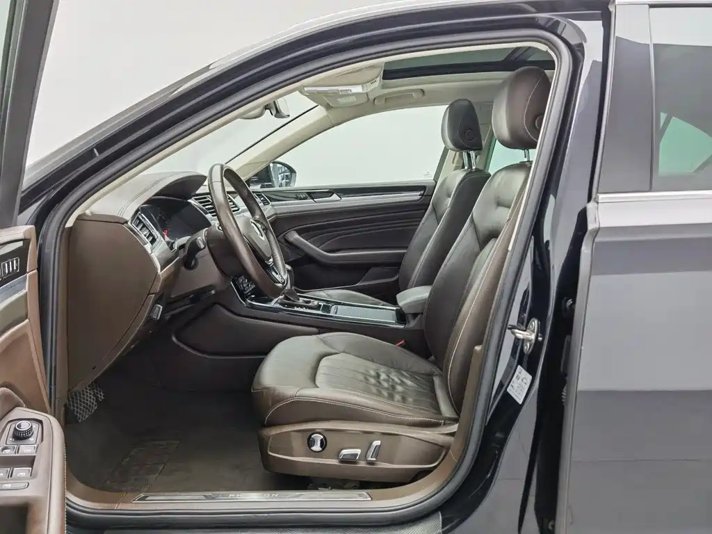 Volkswagen Phideon — миниатюра 10