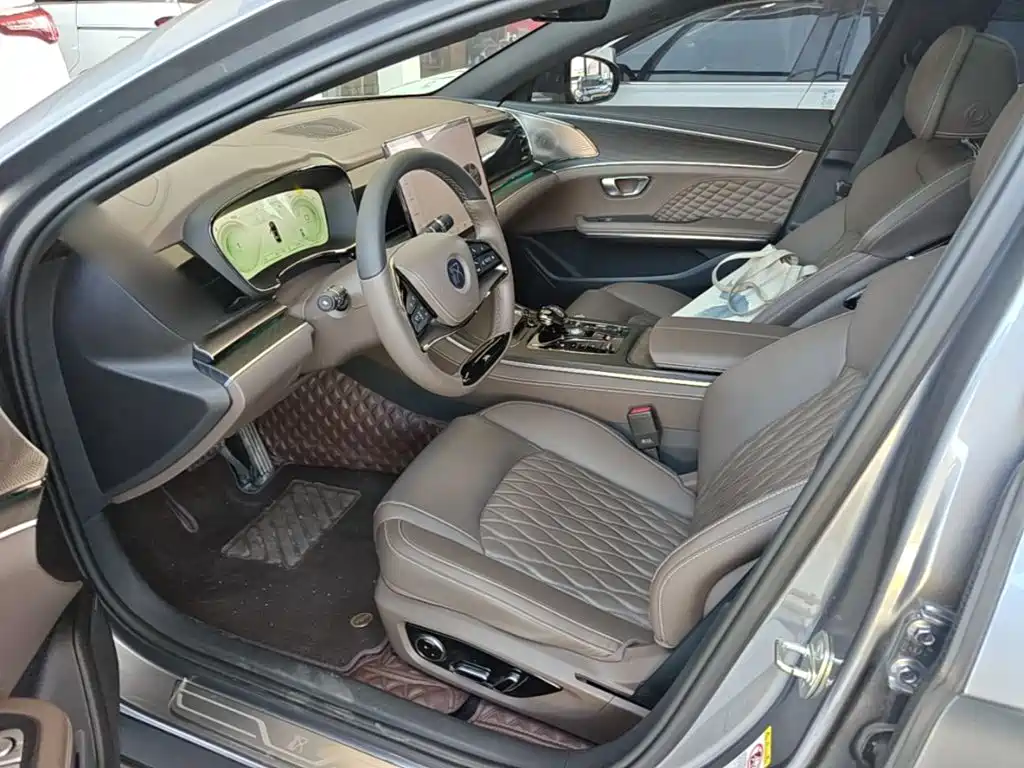 BYD Han — миниатюра 15