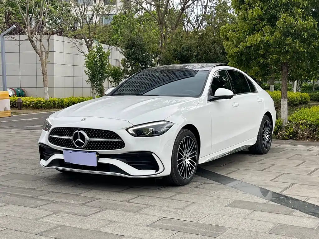 Mercedes-Benz C-Class 2024