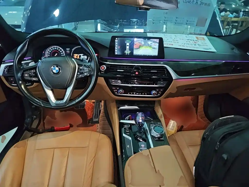 BMW 5 Series — миниатюра 10