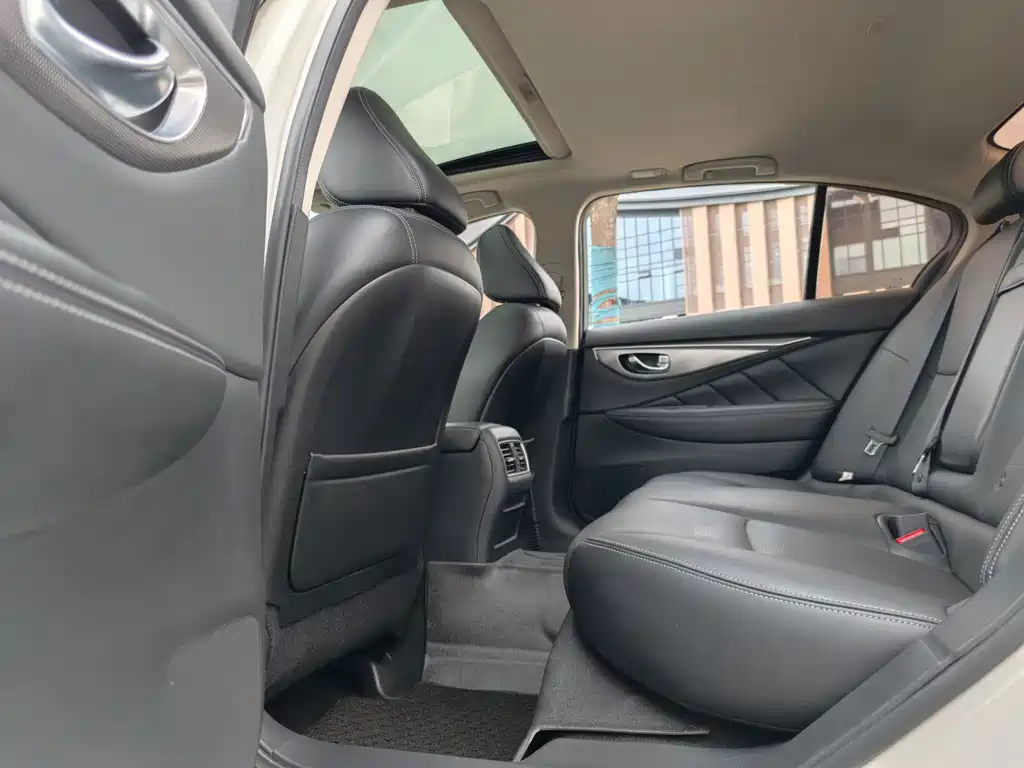 Infiniti Q50L — миниатюра 12