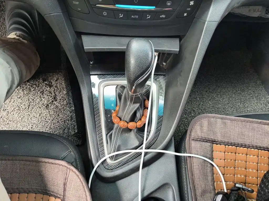 Buick Excelle — миниатюра 10