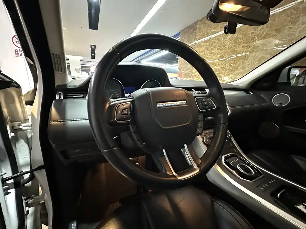 Land Rover Evoque (Import) — миниатюра 19
