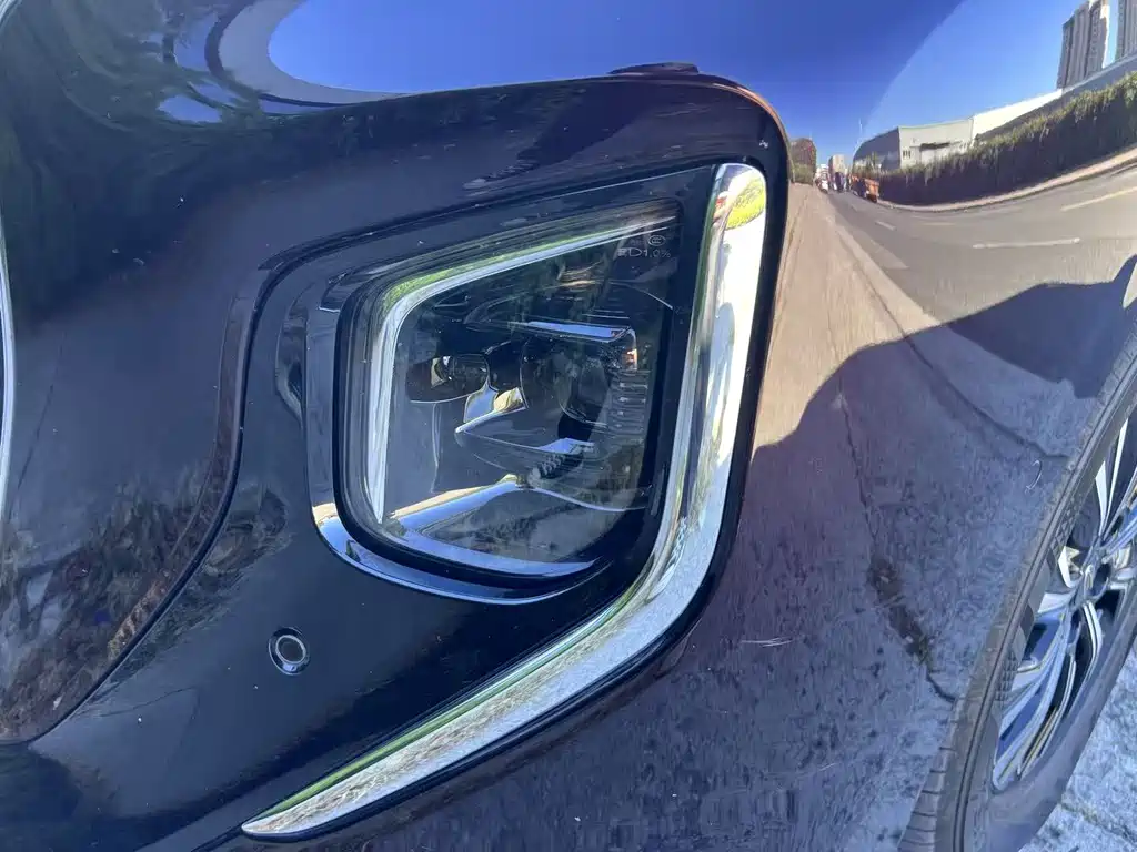 Hongqi Hongqi HQ9 PHEV — миниатюра 4