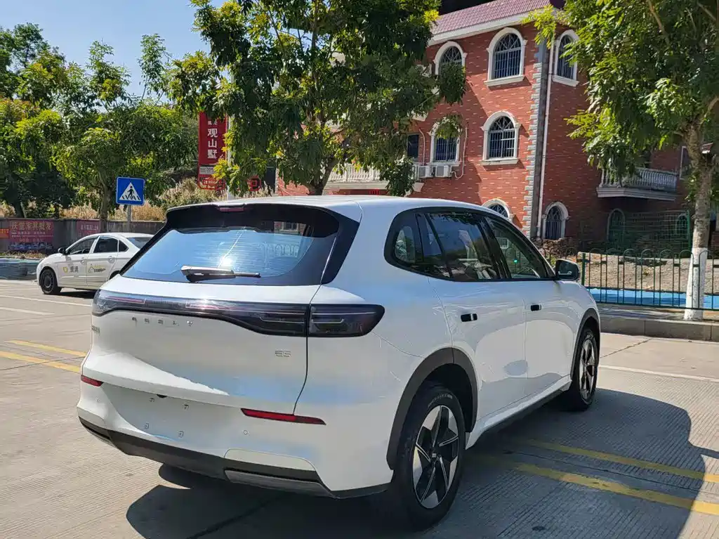 GEELY GALAXY GALAXY E5