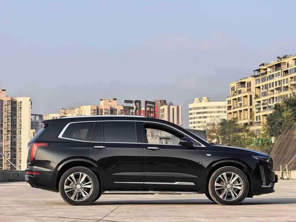 Cadillac XT6 2021 28T мест Luxury