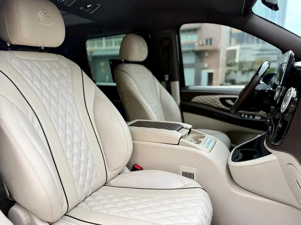 Mercedes-Benz Vito 2021 2.0T Elite 7 мест