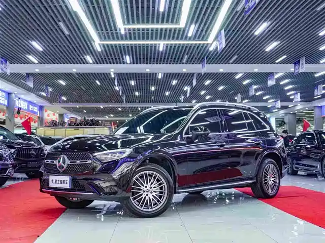MERCEDES-BENZ GLC