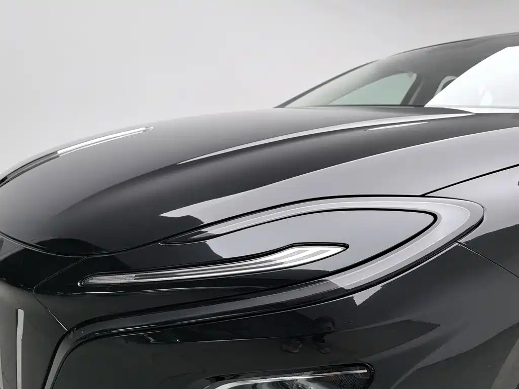 Hongqi Hongqi E-QM5 — миниатюра 7