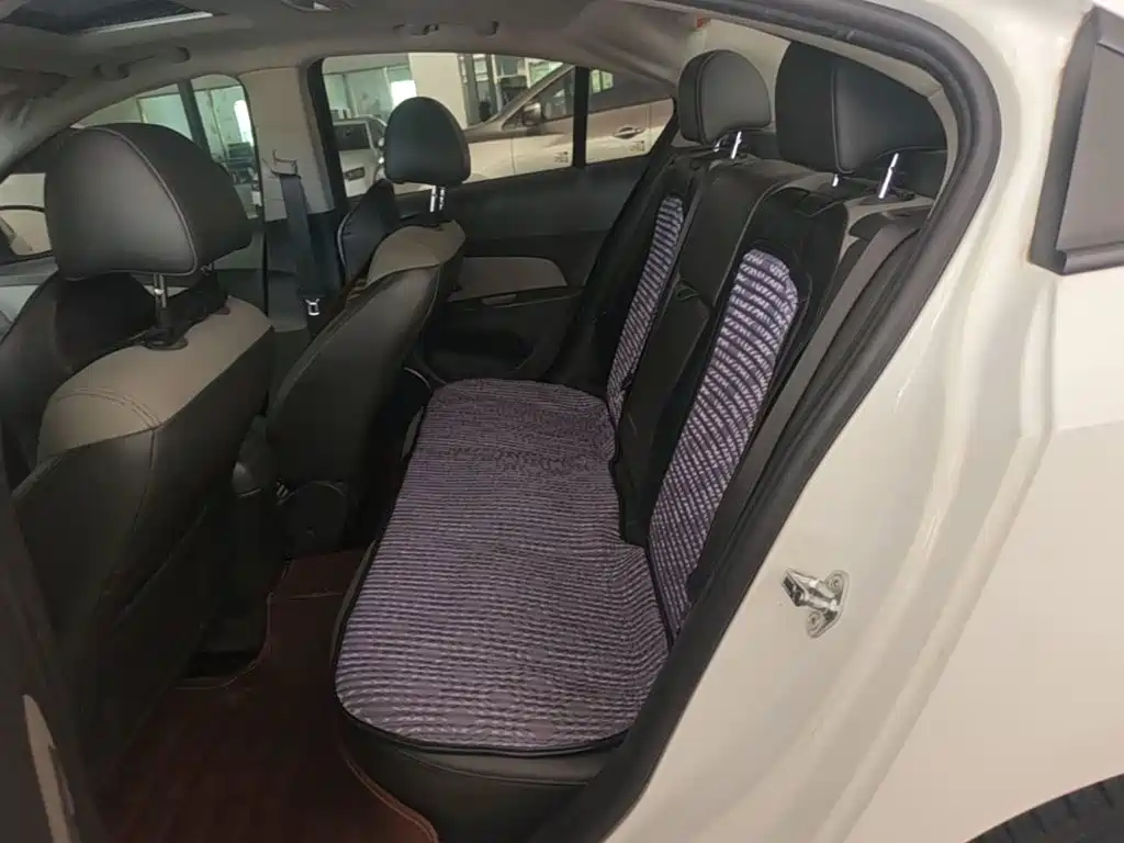Chevrolet Cruze — миниатюра 17