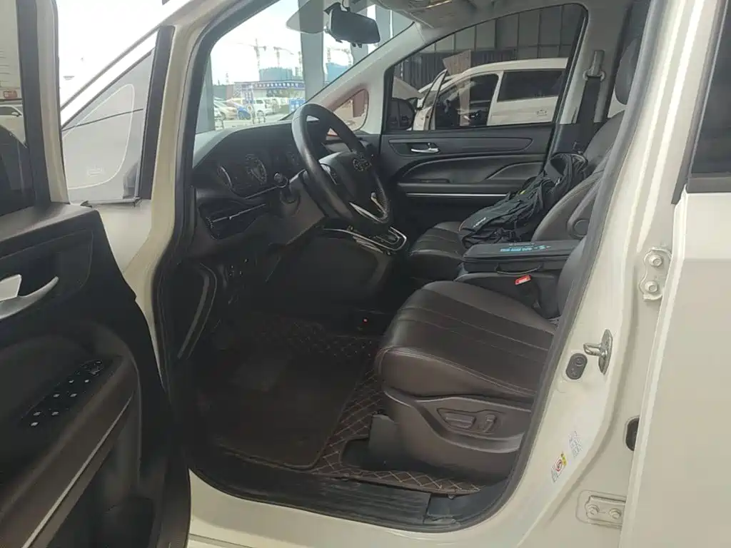 GAC Motor Trumpchi M6 — миниатюра 15