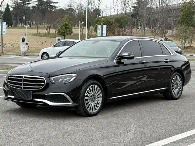 Mercedes-Benz E-Class 2023