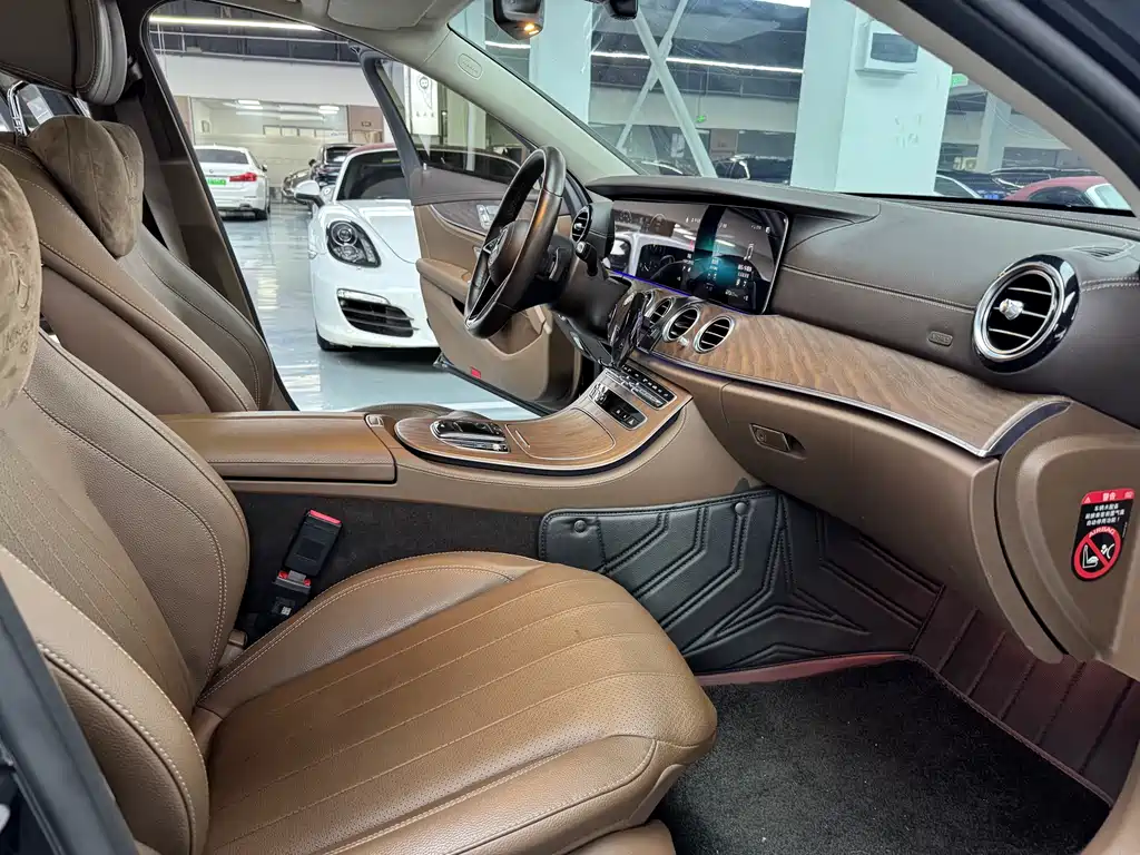 MERCEDES-BENZ E CLASS