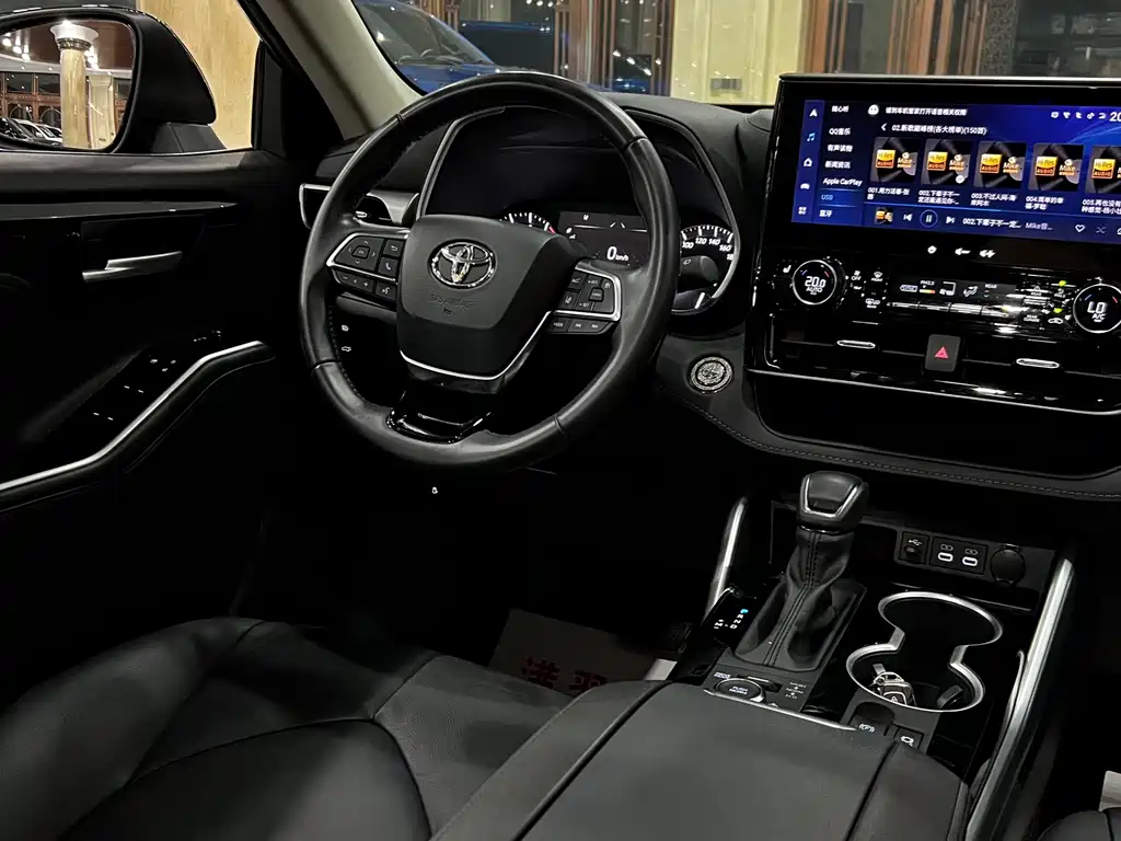 Toyota Highlander — миниатюра 20