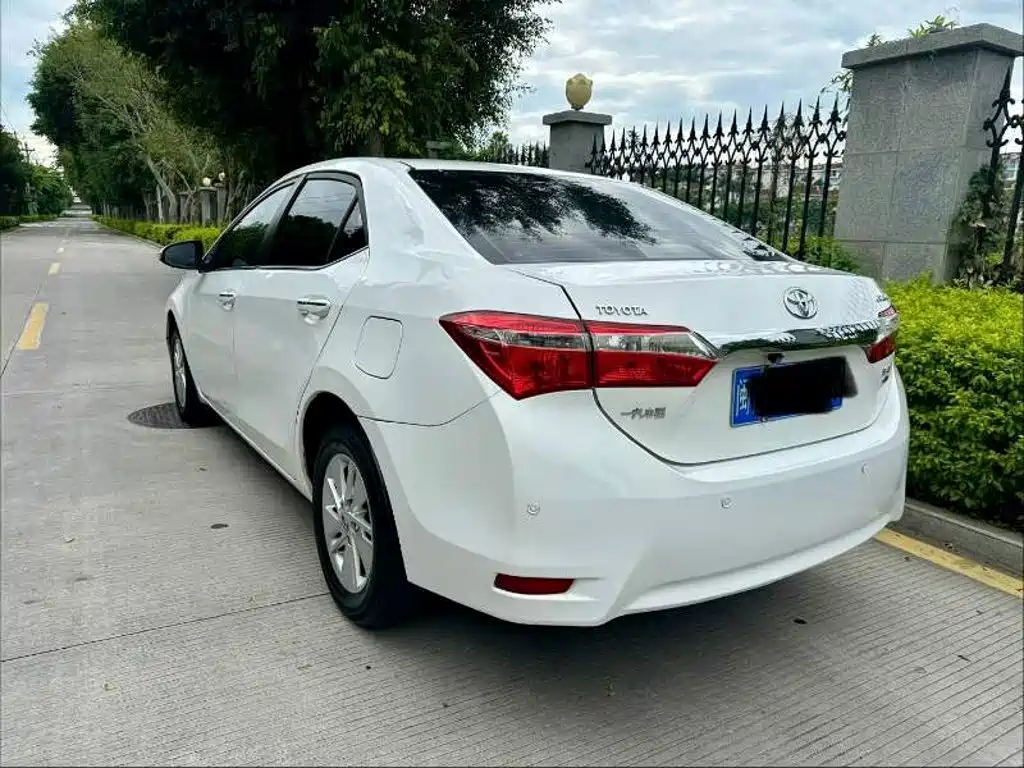 Toyota Corolla — миниатюра 4