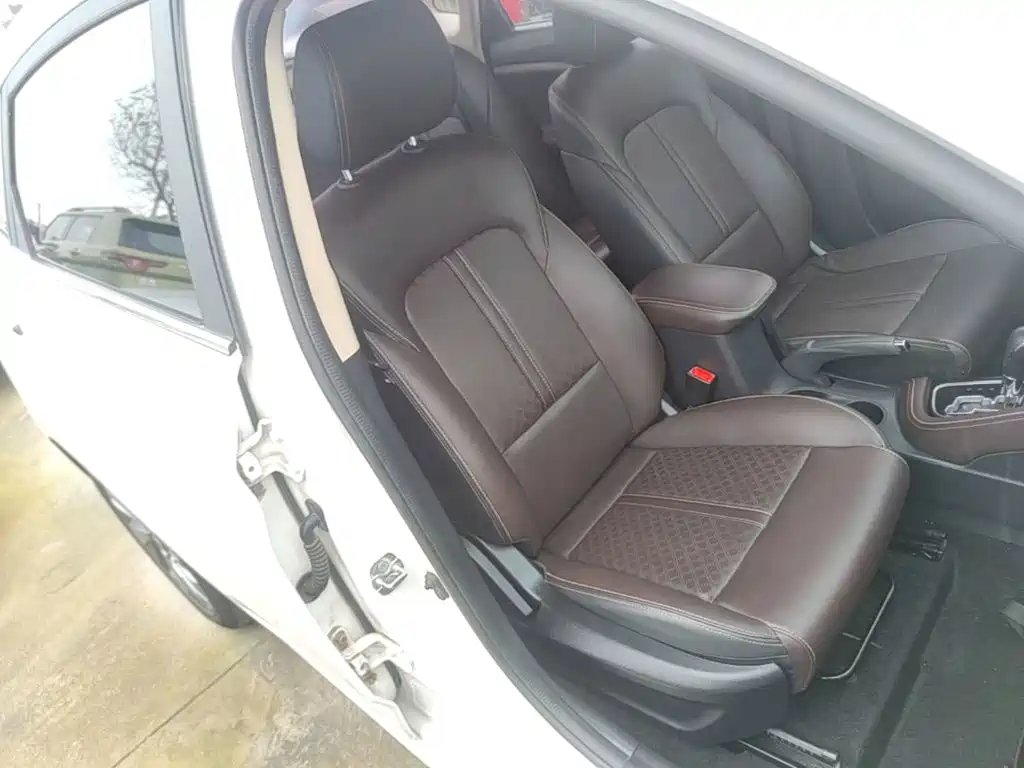 Changan Eado DT — миниатюра 25