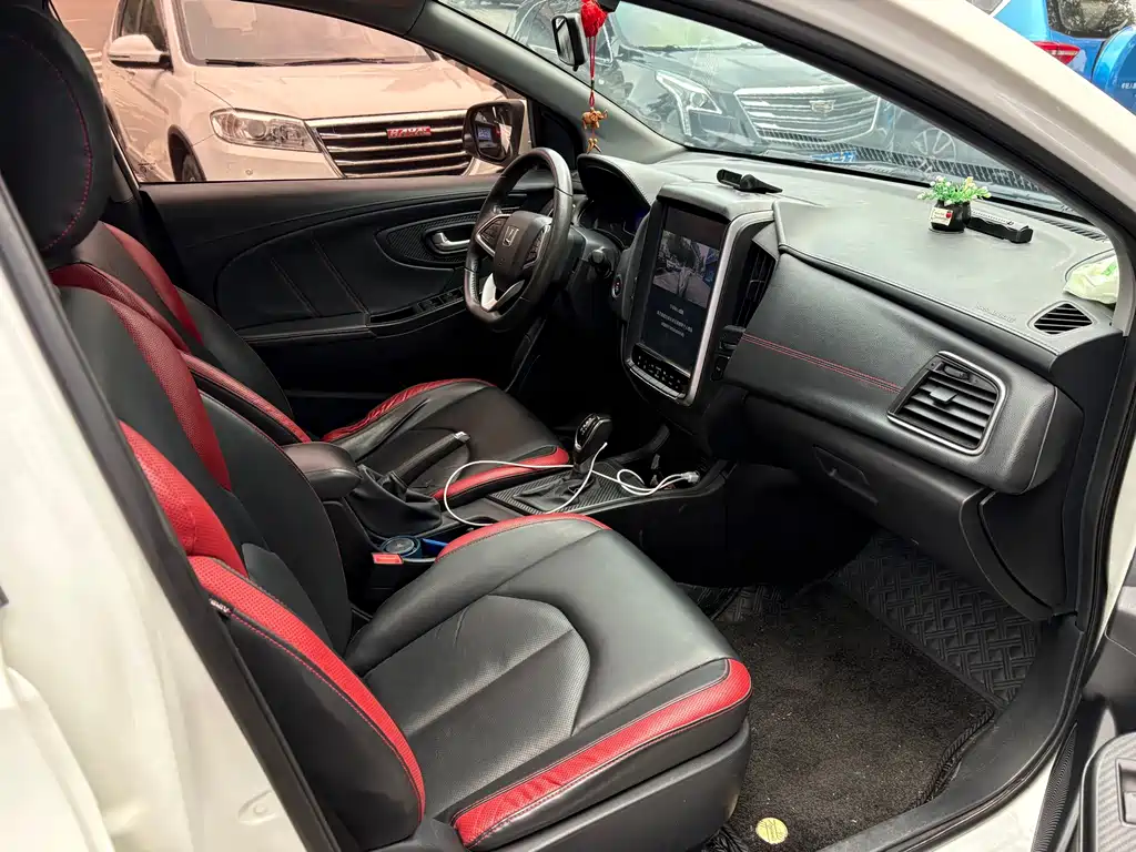 Luxgen U5 SUV 1.6L CVT Jazz Edition, фото 10