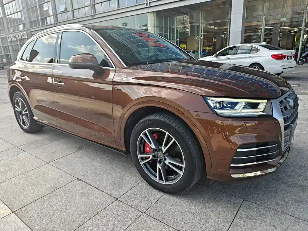 Audi Q5L — миниатюра 3