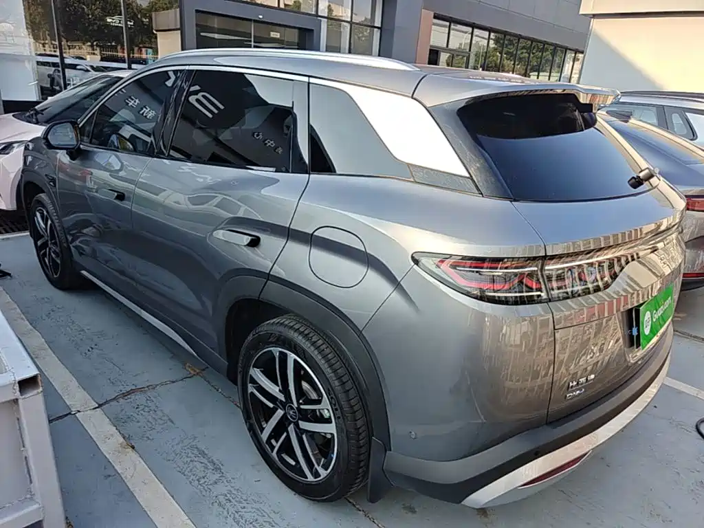 BYD L DM-i — миниатюра 5