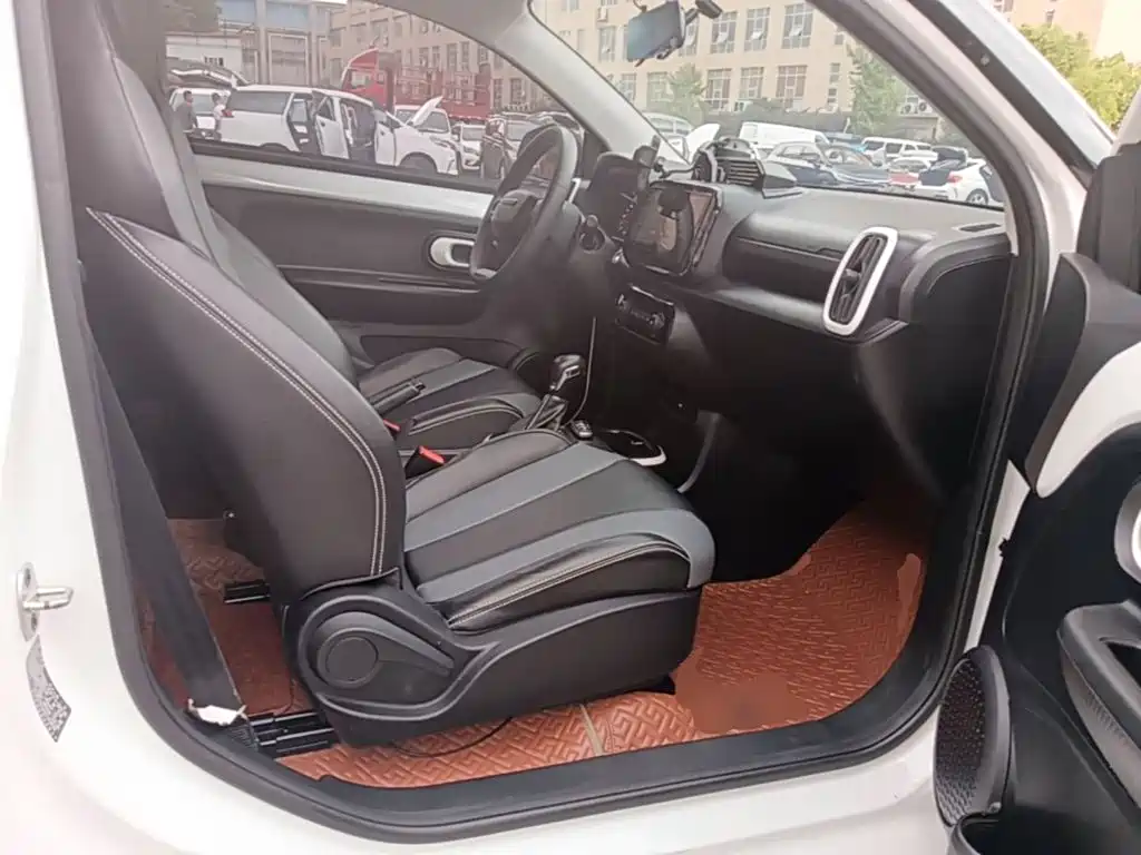 Roewe Clever — миниатюра 25