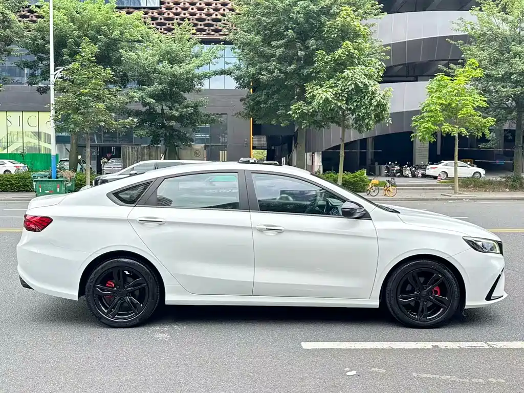 Geely Binrui — миниатюра 4